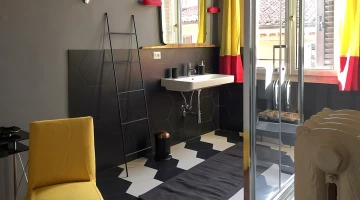Bagno con box doccia