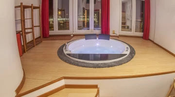 Vasca jacuzzi in king suite