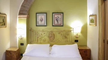 Double room with private bathroom