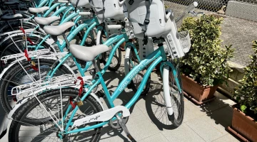 Bicycles with child seats