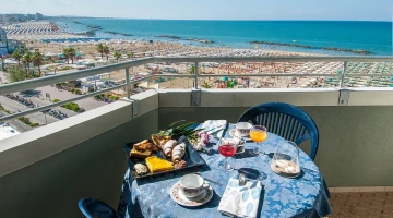 Chambre avec balcon face à la mer
