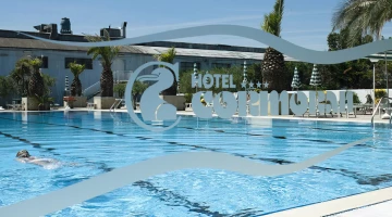 Piscine semi-olympique