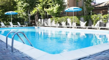100m2 swimming pool (7x14 meters)