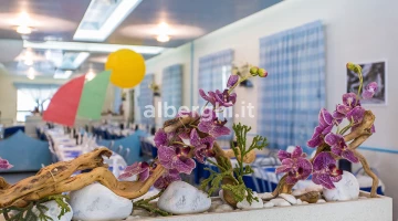Orchideen im Esszimmer