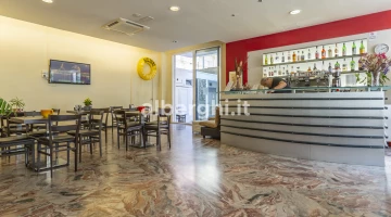 Hôtel-bar