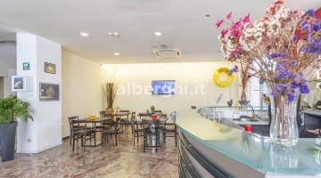 Hôtel-bar