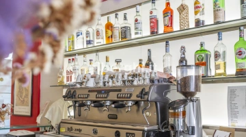 Hôtel-bar