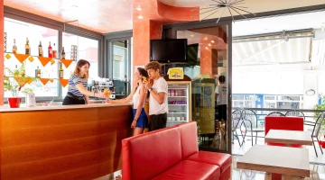 Lounge bar