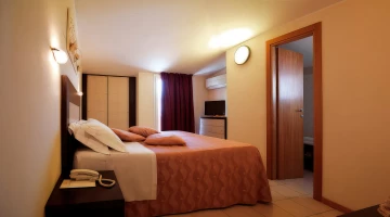 Chambre familiale communicante