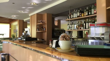 bar