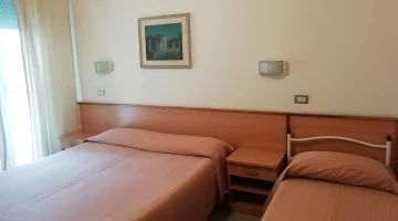 Dreibettzimmer