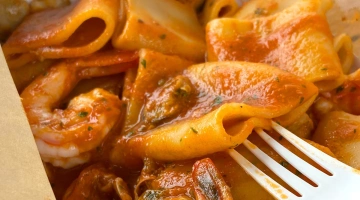 Paccheri con sugo di pesce
