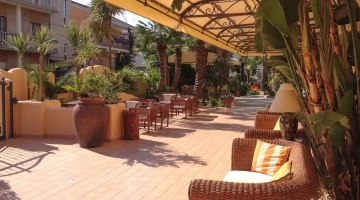 Poltrone all'ingresso