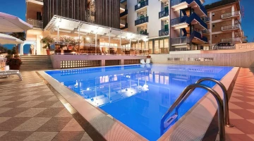 Outdoor pool included