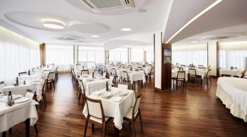 Restaurant hall