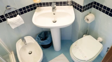Private facilities with shower