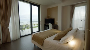 Small Suite with balcony
