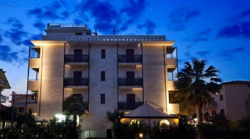 Hotel in notturna
