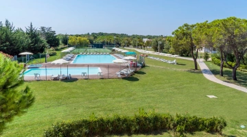 Kostenloses Schwimmbad