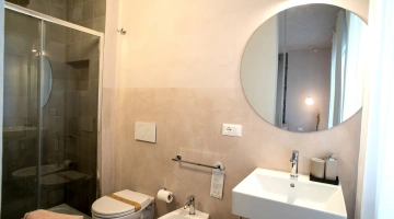 Servizi privati con box doccia