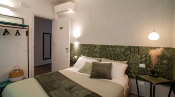 Matrimoniale Verde con armadio a vista