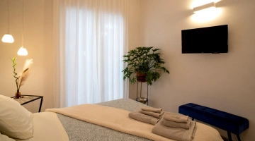 Camera matrimoniale con balcone