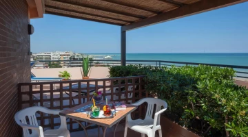 Furnished balcony