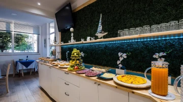 Buffet breakfast