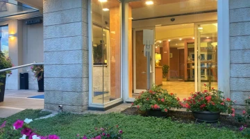 Structure entrance