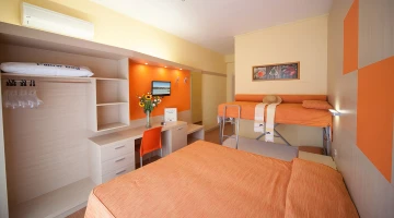 Quadruple room with bunk beds