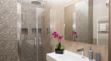 Bagno privato con box doccia