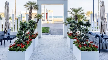 Hotel overlooking the beach
