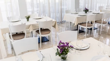 Restaurant hall