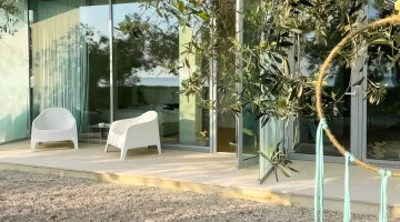 Private furnished patio