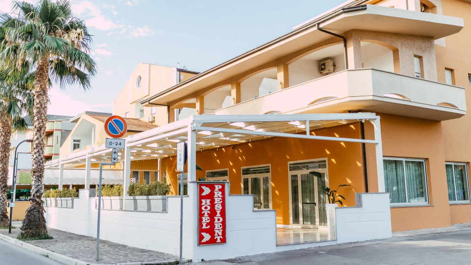 Facciata esterna dell'hotel