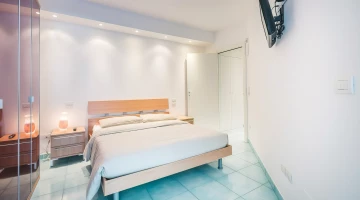 Chambre double avec télévision