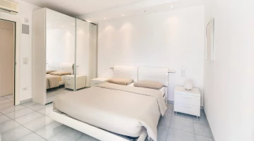 Chambre double avec accès au balcon