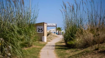 Accès à la plage privée