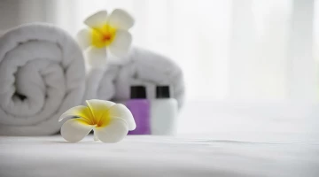 Towels and courtesy set available