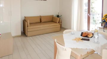 Apartment with sitting room