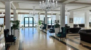 Aufenthaltsraum mit Sofas