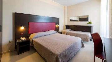 Chambre triple supérieure avec balcon