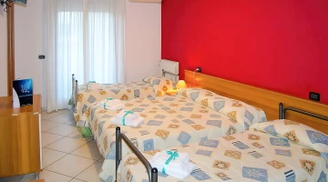 Quadruple room with private balcony