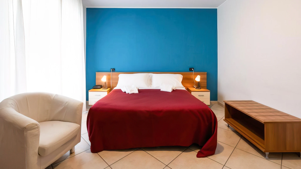 Double bedroom with balcony