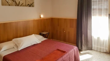 Doppelzimmer mit Balkon