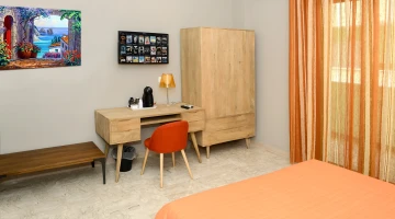 Superior Doppelzimmer mit TV und Schreibtisch
