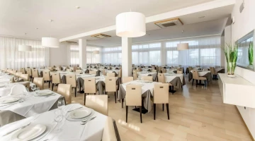 Restaurant hall