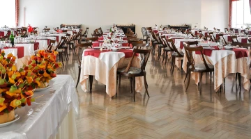 Air-conditioned restaurant room