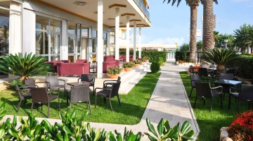 Furnished outdoor spaces