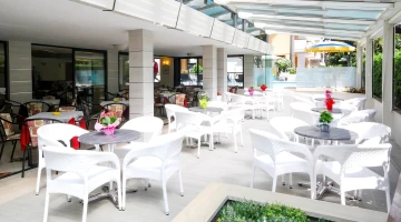 Furnished veranda